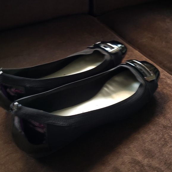 Anne Klein iflex Black Flats Womens Size 9 - Picture 4 of 11